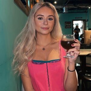 Meet your Posher, Abby